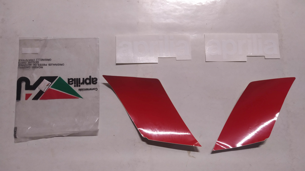 serie adesivi serbatoio aprilia af1 50 ´86