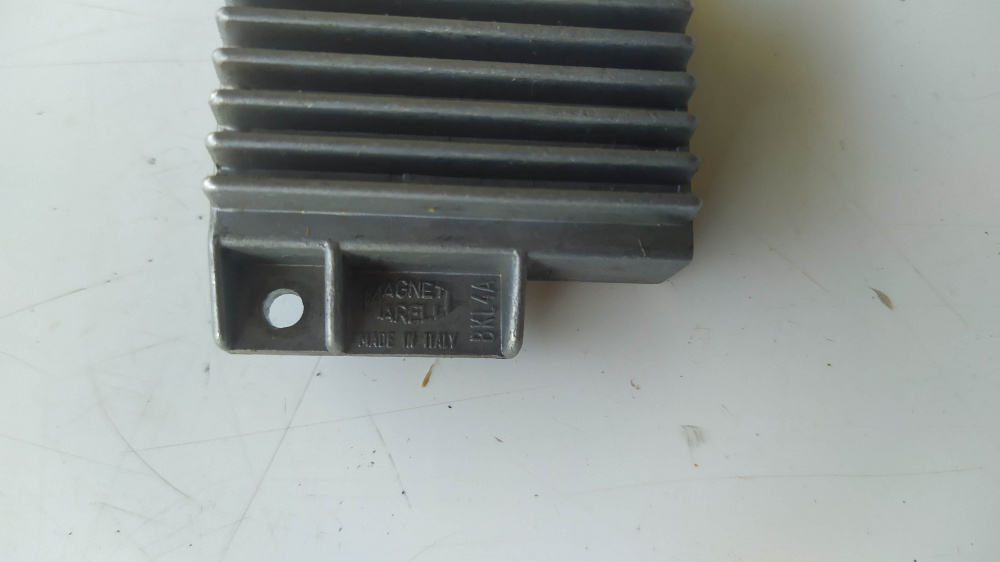 regolatore marelli 64833040 fiat panda - uno - tempra - fiorino - duna anni ´80-´90