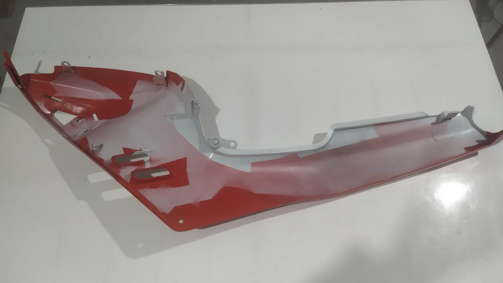 carena posteriore bianco/arancio honda nsr 125 r - ha attacco vicino alla freccia distaccato -